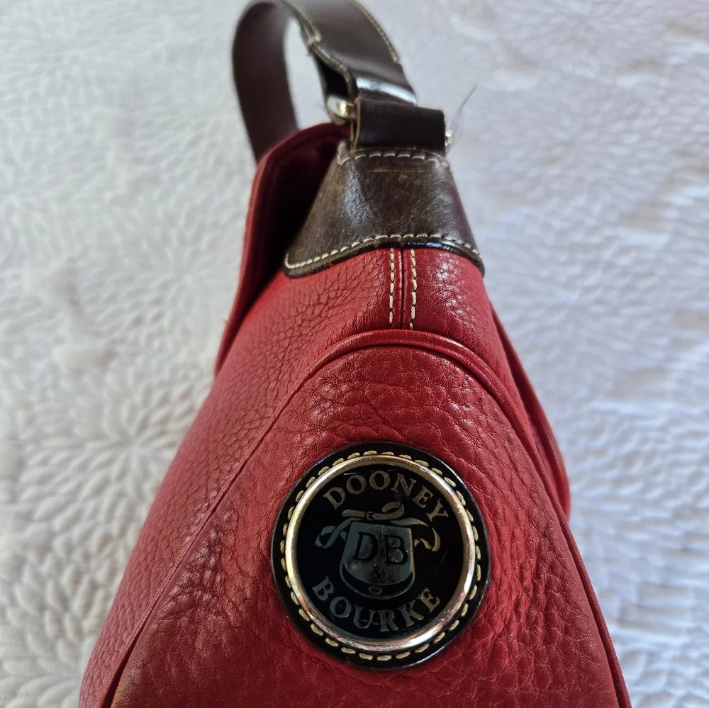Vintage Classic Dooney & Bourke Red Leather Shoulder Bag Brown Trim - Picture 14 of 15